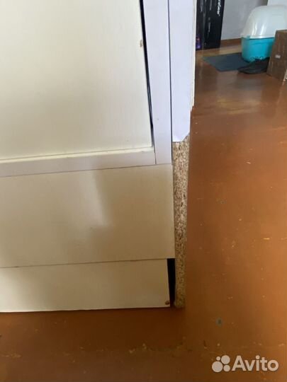 Детская кроватка с маятником