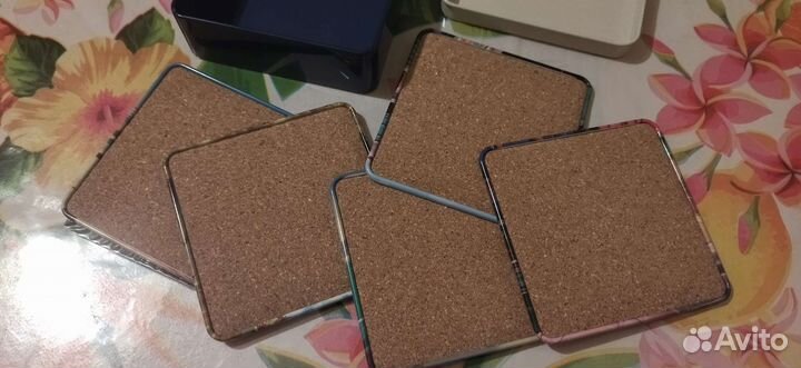 Подставки для пива в металлической коробке