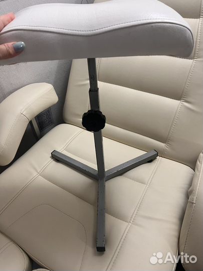 Подставка для ноги в педикюре