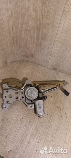 Стеклоподъемник задний левый Nissan Cube z10