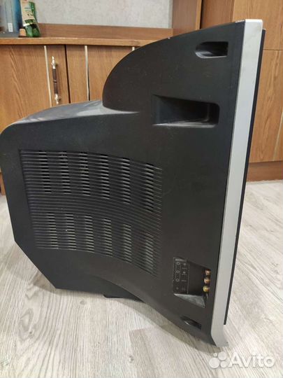 Телевизор Samsung 21 диагональ