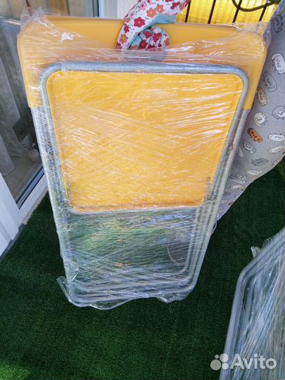 Стулья раскладные четыре штуки