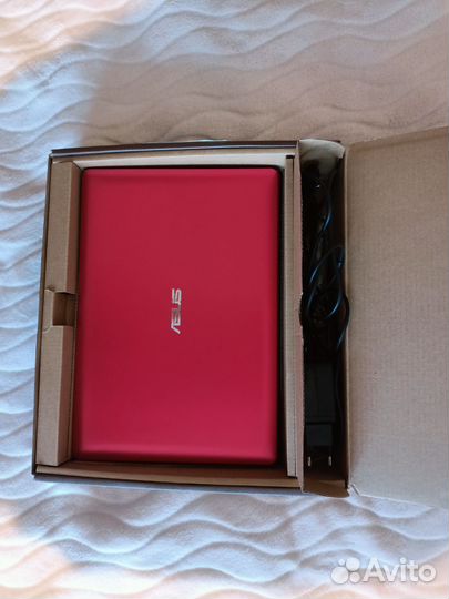 Нетбук Asus X102B