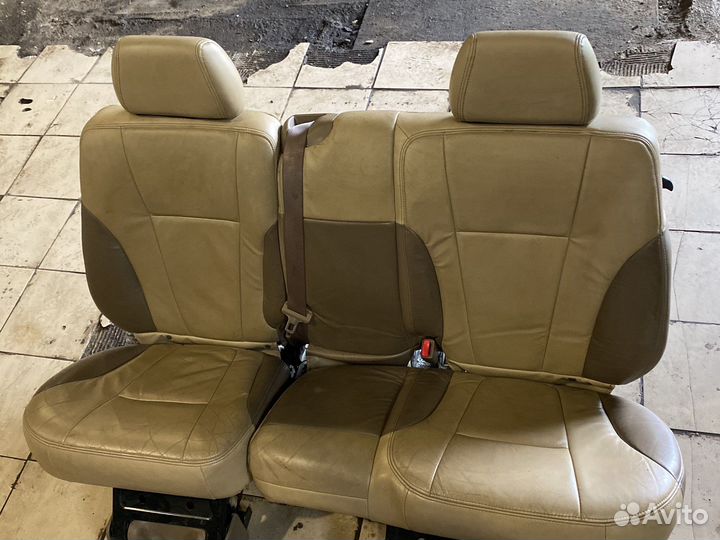 Задний диван Chevrolet TrailBlazer GMT360