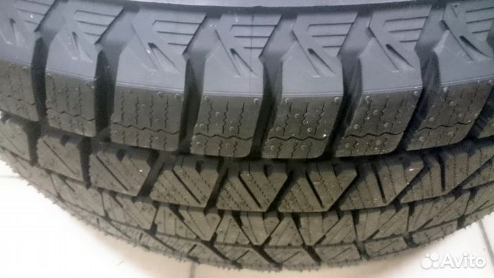 Bridgestone Blizzak DM-V3 235/55 R17 103T