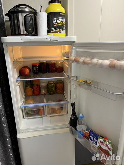 Холодильник Indesit