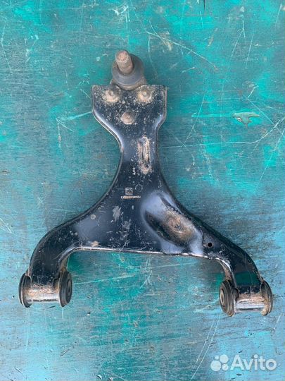 Рычаг передний левый нижний mercedes W639 vito