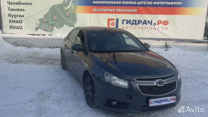 Уплотнитель стекла двери заднего левого Chevrolet