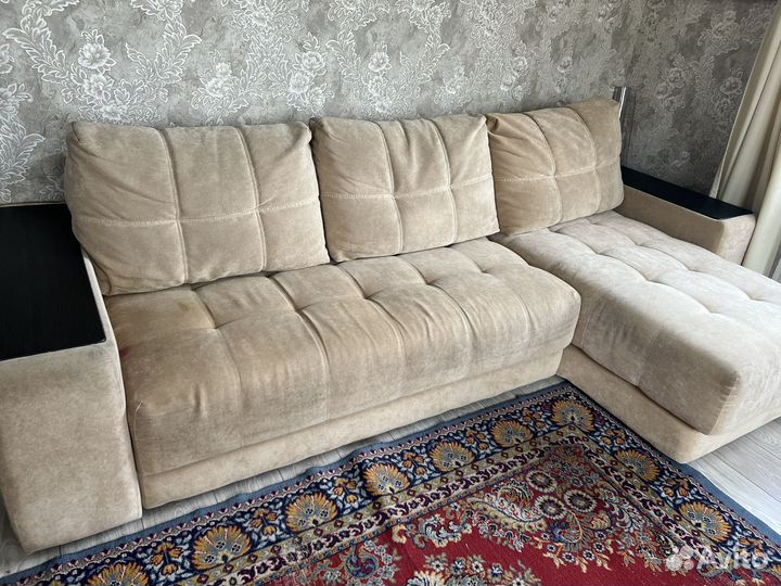 Диван
