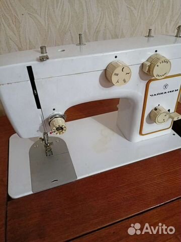 Швейная машина Чайка 142 м