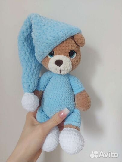 Плюшевый мишка вязаный