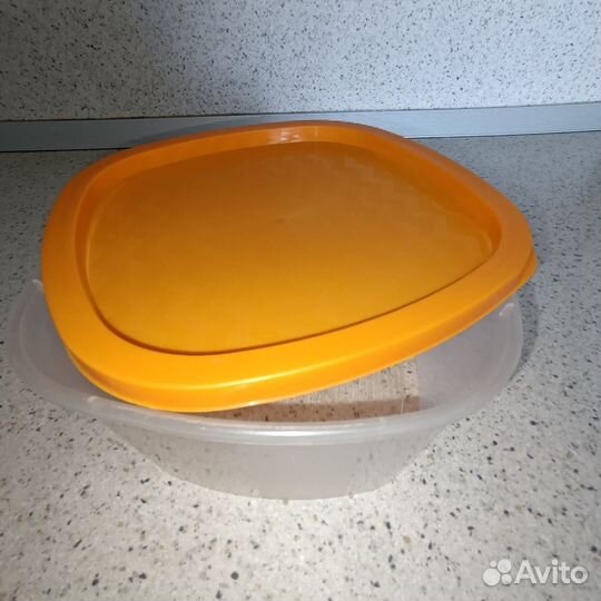 Различные пищевые контейнеры, товары для кухни