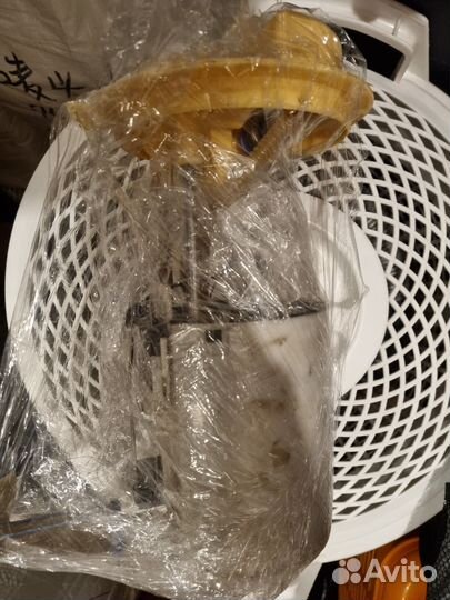 Топливный насос volvo s60 2 31273963