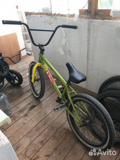 Трюковой велосипед BMX