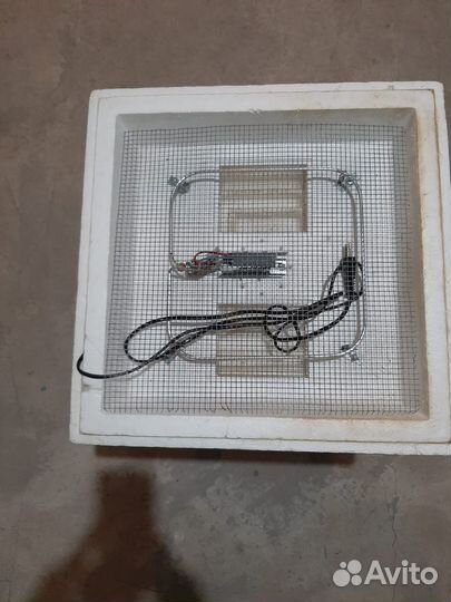 Инкубатор для яиц автоматический бу