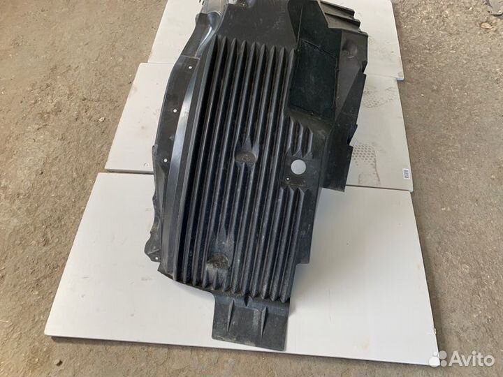 Крыло переднее переднее левое Man Tgx 18.440