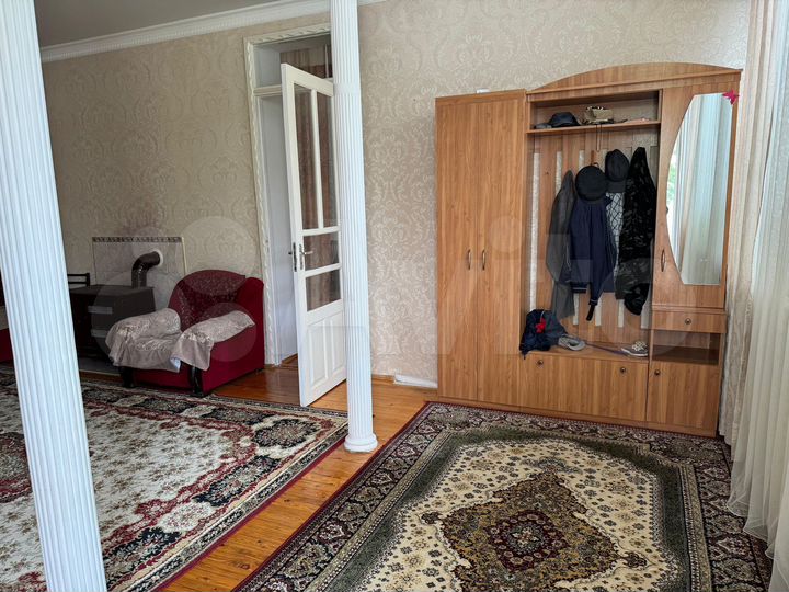 Дом 180 м² на участке 6 сот.