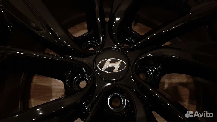 Оригинальные диски Hyundai Santa Fe R18 комплект