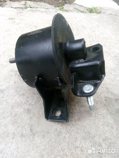 Опора двигателя Nissan almera