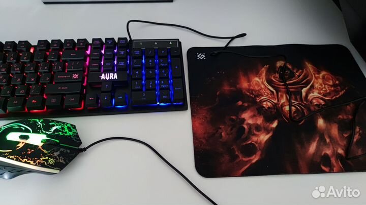 Игровая клавиатура+мышь+коврик Defender