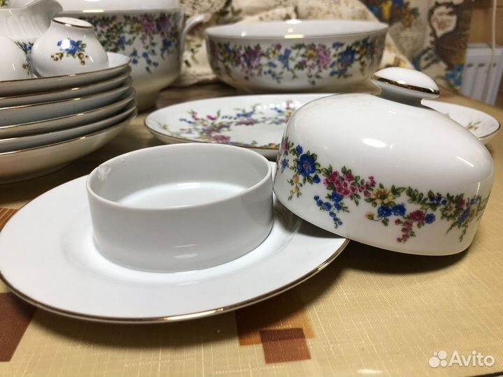 Посуда для сервировки стола