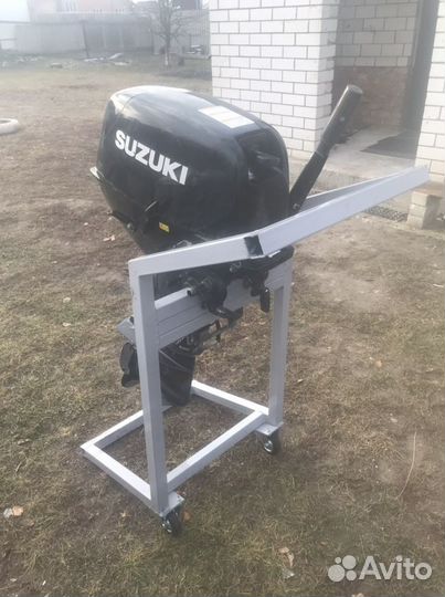 Подставка под лодочный мотор