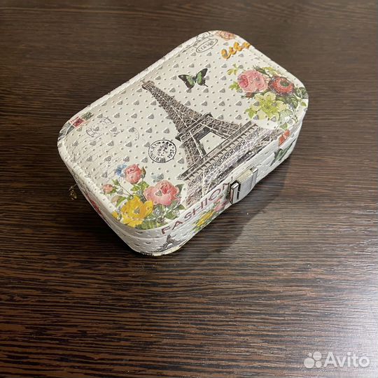 Шкатулка для украшений