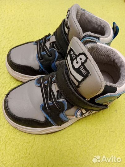 Кроссовки детские 24 размер