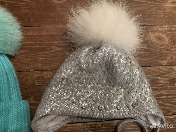 Шапочки шерстяные с меховым помпоном