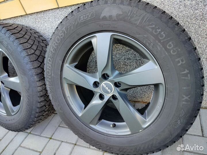 Gislaved Nord Frost 200 ID 235/65 R17