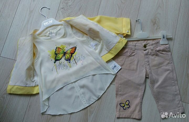 Комплект (жакет, блузка, капри) новый