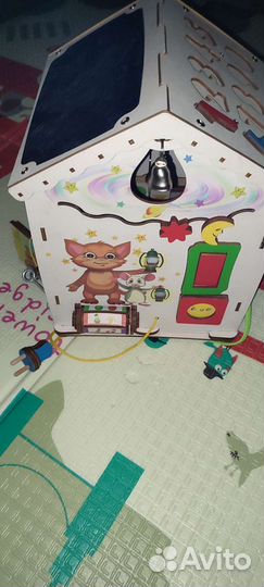 Бизиборд Игрушка Домик