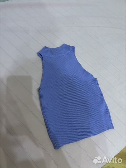 Кроп топ вязаный