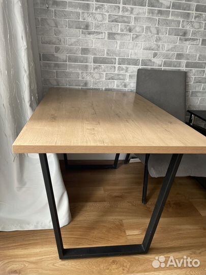 Кухонный стол