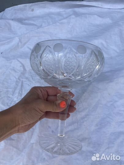 Ваза на ножке 