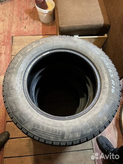 Pirelli Ice Zero 215/65 R16 102T