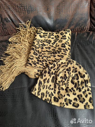 Женский шарф и шапочка