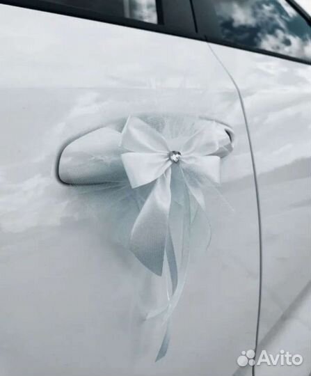 Свадебные украшения на машину