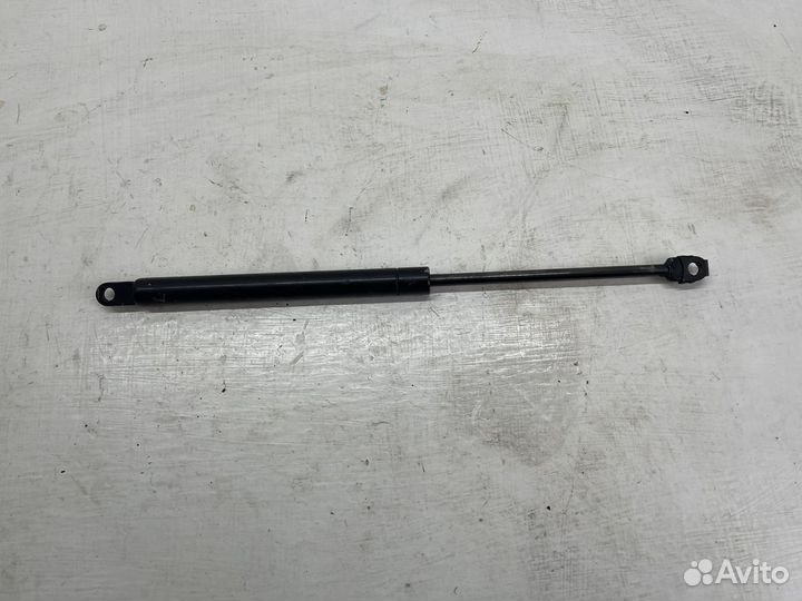 Амортизатор крышки багажника для BMW E34