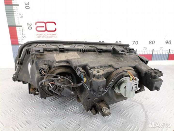 Фара передняя для BMW 3-Series (E46) 63126906494