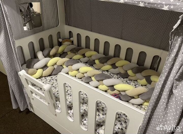 Кровать домик детская