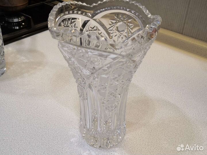 Ваза хрустальная