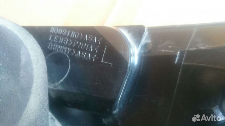 Левый фонарь крышки багажника Мицубисси Аутлендер