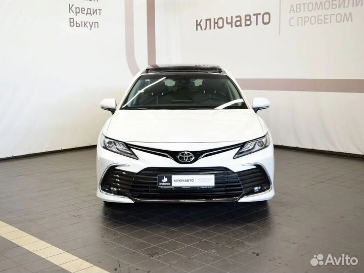 Toyota Camry 2.5 AT, 2023