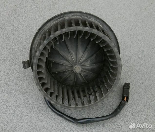 Моторчик печки VW Passat B4