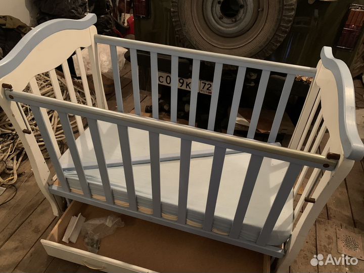 Детская кроватка
