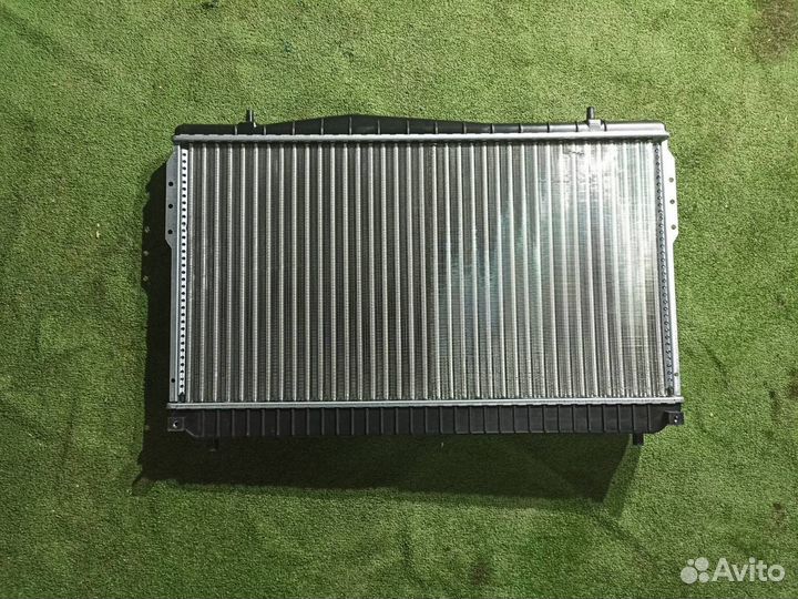 Радиатор охлаждения двигателя Chevrolet Lacetti
