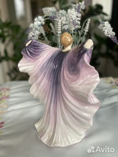 Статуэтка Roual Doulton. Англия