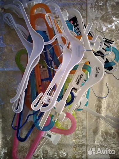 Вешалки детские