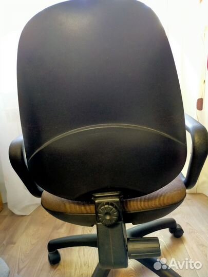 Компьютерное кресло